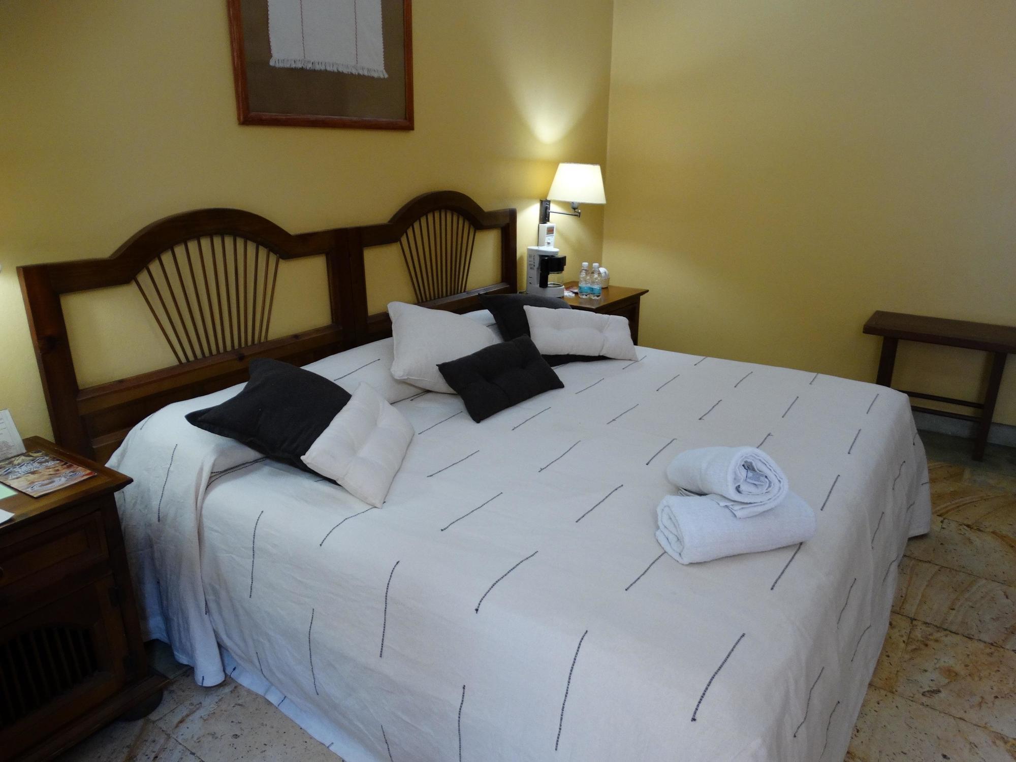 Hotel Aitana Oaxaca Exteriör bild